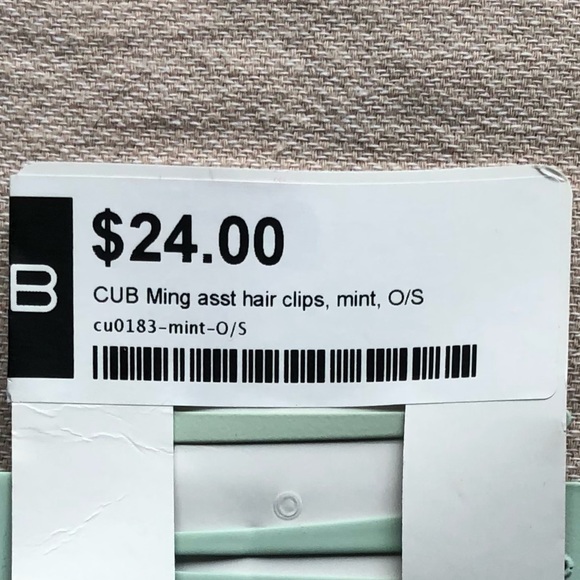 Matte mint barrettes - Picture 3 of 3